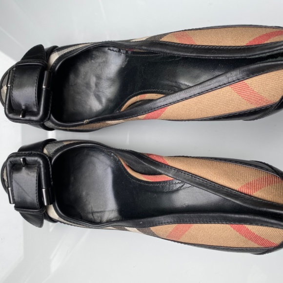 Burberry Buckle Heels - Picture 3 of 3